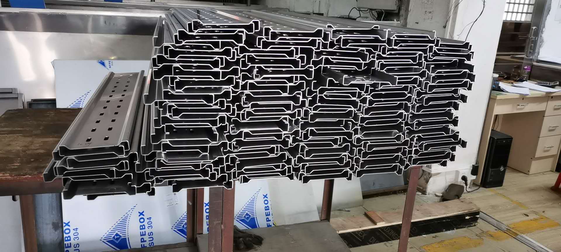 百藝公司:不銹鋼水槽 百藝公司:不銹鋼水槽